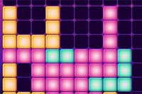 En annen versjon av det populære 10x10 Tetris-spillet, nå i disco stil