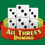 Domino-brikker stablet med teksten All Threes Domino på et rødt bånd foran en grønn bakgrunn