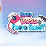 En tegnet baby i dress ved siden av en fargerik logo med et kamera og studiobelysning
