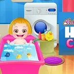 Et barn med kort hår sitter smilende i et rosa badekar fylt med vann, omgitt av badeleker, med en vaskemaskin i bakgrunnen og teksten Hair Care ved siden av