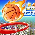 En flammende basketball nærmer seg en basketballkurv i forgrunnen, med teksten Basket Champ i bakgrunnen