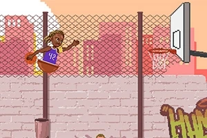 En pixelerert basketballspiller med nummer 42 hopper for å slam dunk en basketball på en utendørsbane med en murvegg og bysilhuett i bakgrunnen