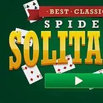 Kortspill-tema med teksten Best Classic Spider Solitaire mot en grønn bakgrunn, omgitt av spillekort og en grønn startknapp