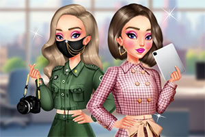 To kvinnelige figurer i fasjonable antrekk, den ene med et kamera og munnbind, den andre med et nettbrett, i et moderne kontormiljø