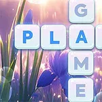 Et kryssord-oppsett med ordet PLAY vertikalt og GAME horisontalt, med en hånd som peker på ordflisene, mot en bakgrunn av lilla blomster og lysglimt