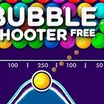 Fargerike bobler øverst med teksten Bubble Shooter Free og en gul boble klar til å skytes fra bunnen mot en måltavle