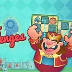 En tegneseriefigur i kongelig drakt hever armene foran et blått rutet bakteppe, med en plakat der det står Chess Challenges og et puslespillnett ved siden av