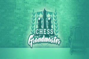 Logo med teksten Chess Grandmaster og sjakkbrikker mot en grønn murveggbakgrunn, ved siden av en antikk stol