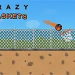 Basketball i flammer hopper mot kurven over et gjerde med teksten Crazy Baskets i hjørnet