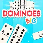 Illustrasjon av dominobrikker spredt over en lyseblå bakgrunn med teksten Dominoes Big i rødt og gult