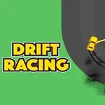 En gul bil drifter rundt en sving på en svart vei med grønn bakgrunn, med teksten Drift Racing ved siden av