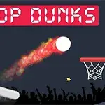 Basketball i bevegelse mot en kurv, med en rødglødende hale og en mengde i silhuett foran