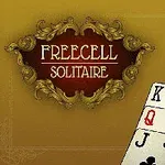 Et dekorativt skilt med teksten Freecell Solitaire og en delvis synlig vifte av spillkort med blant annet kløver knekt, spar konge og hjerter dame
