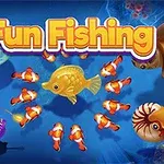Under vann med en gruppe fargerike fisker og en stor skilpadde; teksten Fun Fishing vises øverst