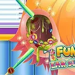 En tegneseriefigur med oransje hår har et åpent øre fullt av fargerike bakterier og verktøy stikker ut, med teksten Funny Ear Surgery på bildet