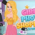 Tegnet jente med langt blondt hår i glitrende kjole står ved siden av teksten GIRLS PHOTO SHOPPING DressUp omgitt av studio lys