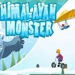En stor, sint snømann-aktig skapning i fjellet jager en person på en segway, mens en annen person flyr i en hangglider over dem