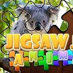 En koala som titter gjennom en uferdig puslespillramme med fargerike brikker og teksten Jigsaw Jam Animal i lyse bokstaver