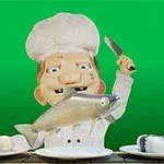 En animert kokk i hvit uniform og kokkelue holder en kniv og en fisk foran en grønnbakgrunn, med tallerkener med sushi på bordet foran seg