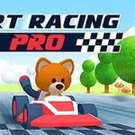 En tegnet bjørn kjører en rød og hvit gokart på en vei med trær i bakgrunnen, med teksten Kart Racing Pro over