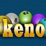 Fargede baller med tallene 12, 8, 42, 18 og teksten keno i gullskrift på blå bakgrunn