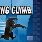 Silhuetten av en stor gorilla som klatrer mot en blå bybakgrunn, med teksten KONG CLIMB i toppen