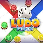 Fargerik terning med fargerike brikker plassert på et kryssformet brett med teksten Ludo Fever i midten