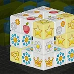En tredimensjonal kube laget av mindre hvite kuber med symboler som stjerner, tannhjul, epler, blomster og kroner, på en mørk bakgrunn