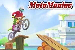 En motocrossfører kledd i fargerik drakt gjør et stunt på en rampe foran en moderne bygning