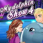 To mennesker i våtdrakter koser med en delfin foran en fargerik bakgrunn med bylys