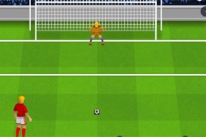 En fotballspiller står klar til å ta et straffespark mot en målvakt foran et mål på en grønn fotballbane