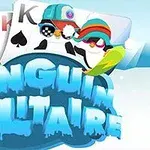 Tre pingviner med vinterutstyr foran spillkort, med teksten Penguin Solitaire i isete bokstaver