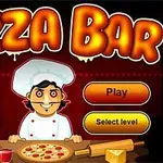 En animert pizzakokk står bak en kjøkkenbenk med en pizza, deig, ost og tomatsaus foran seg, omgitt av teksten Pizza Bar og menyknapper for tutorial, spill og nivåvalg