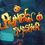 Teksten Pumpkin Smasher i oransje, stilisert som gresskar, med tre små smilende gresskar rundt, på en mørk bakgrunn