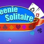 Blå oval med teksten Queenie Solitaire omgitt av spillkort og symboler på lilla bakgrunn
