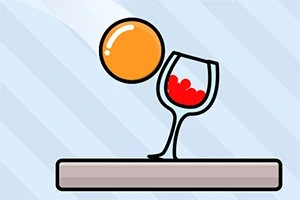 En oransje ball spretter mot et vinglass fylt med rød væske på en hylle