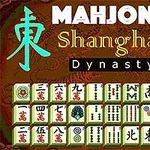 Mahjong-brikker med tradisjonelle kinesiske tegn og symboler på en fargerik bakgrunn med teksten Mahjong Shanghai Dynasty