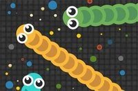 Nyt denne nye versjonen av det berømte Slither.io