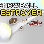 En stor snøball ruller nedover en bakke, med en snømann og flere små gjenstander i veien