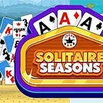 En haug med spillkort med symboler og tall vises bak et skilt som sier Solitaire Seasons med flere ess kort på toppen