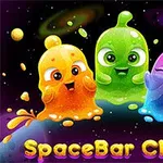 Tre fargerike og glade figurer i rommet, med teksten SpaceBar Clicker under