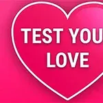 Rosa bakgrunn med et stort hjerte og teksten TEST YOUR LOVE i hvitt