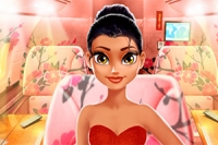 Hjelp flyvertinnen Tina i dette stilige makeover-spillet!