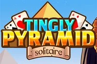 Danner kombinasjoner av to kort for å fjerne pyramiden!