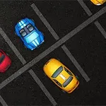 Parkerte biler i et parkeringsområde, inkludert en blå bil, en gul bil og en ambulanse